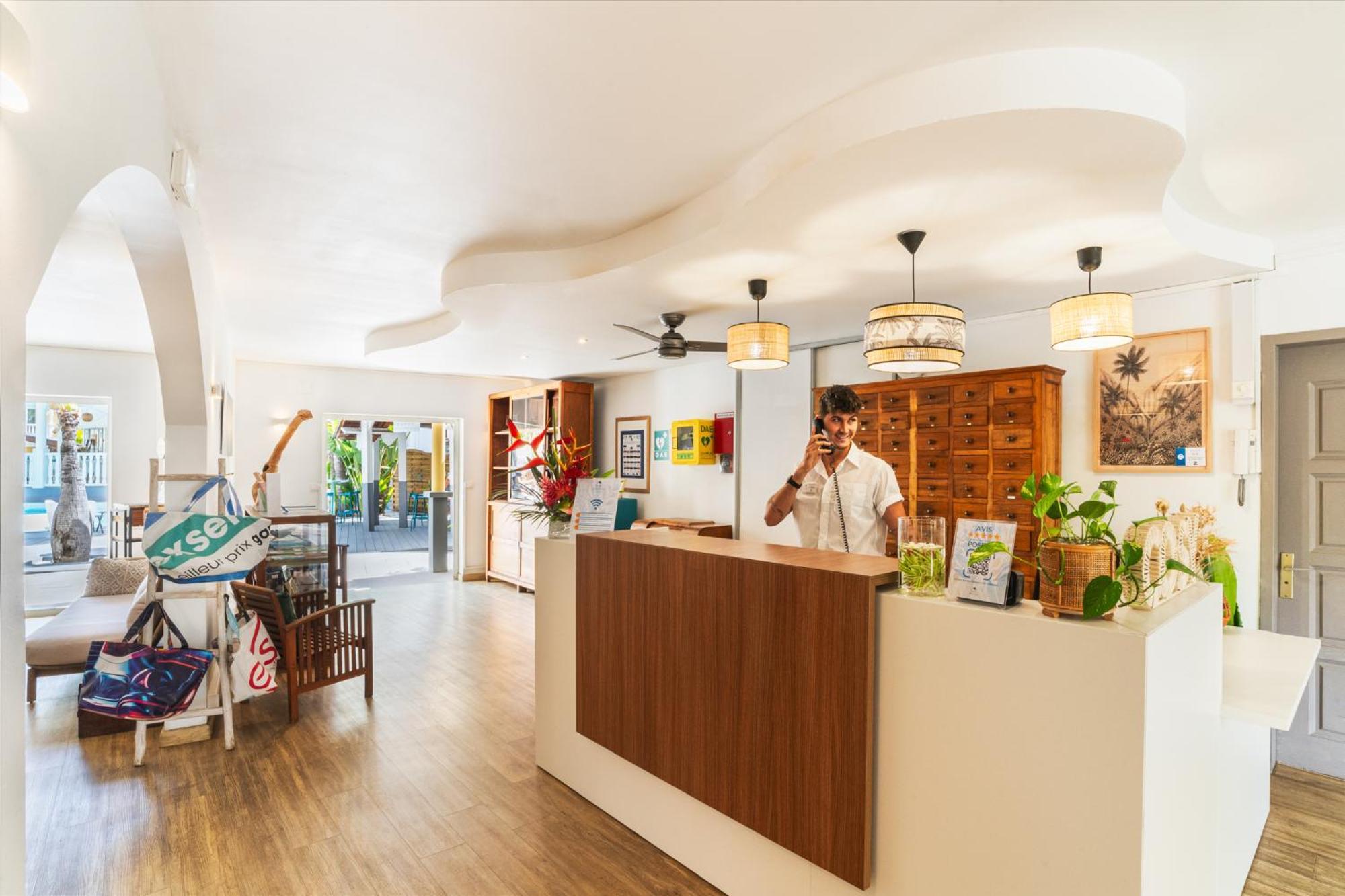 Hotel Exsel Ermitage Saint-Gilles-les Bains Exterior foto